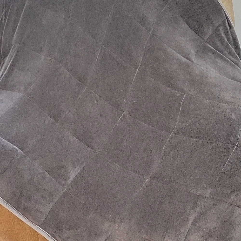 Bedding - Picture 3 of 3